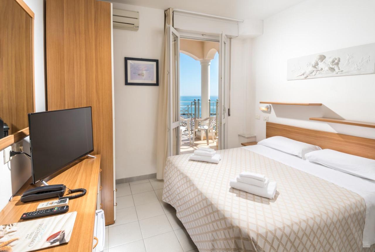 Hotel Continental Католика Екстериор снимка