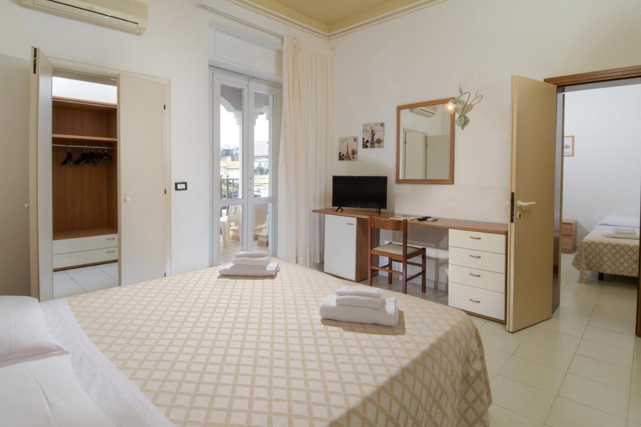 Hotel Continental Католика Екстериор снимка