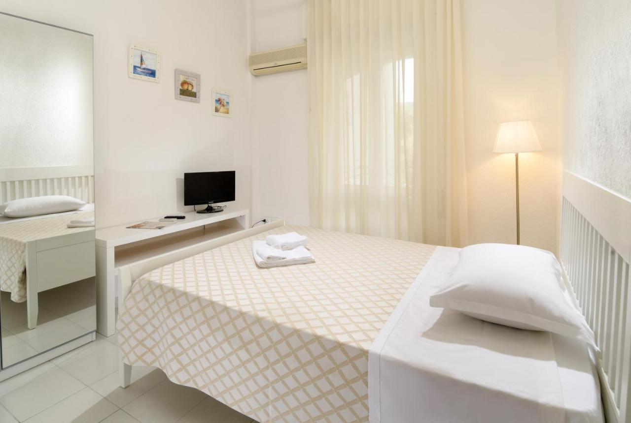 Hotel Continental Католика Екстериор снимка