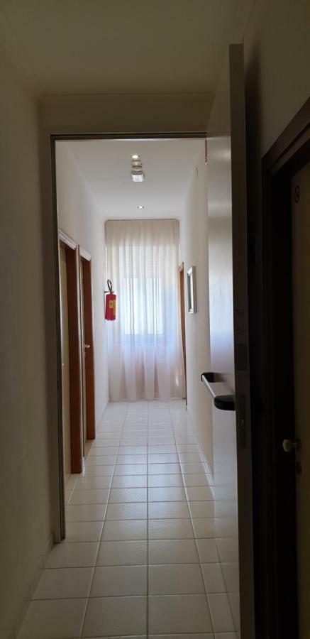 Hotel Continental Католика Екстериор снимка